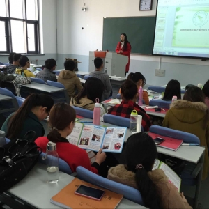 “社工专业遭吐槽，一线社工来答疑”--- 雨之露社工中心走进河南农业大学 ...